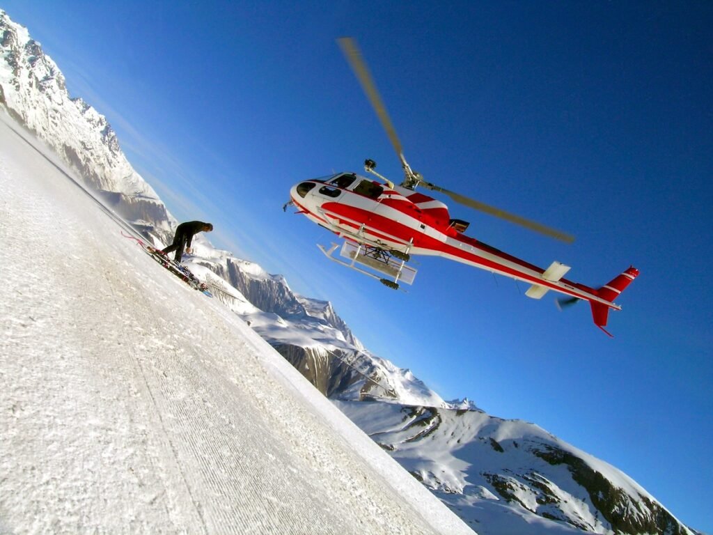 Heli-skiing helicopter Break Boundaries: Epic Experiences for the Ultimate Risk-Taker