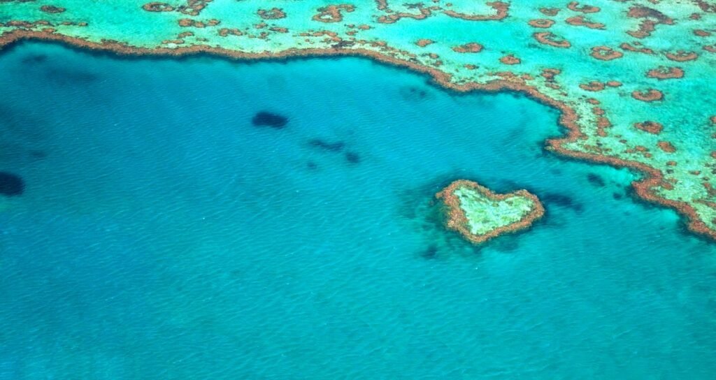 Great Barrier Reef, Australia  7 Natural Wonders